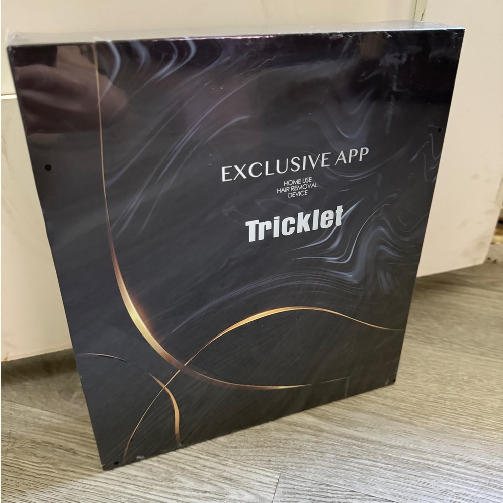 Tricklet HOME USE
HAIR REMOVAL
DEVICE